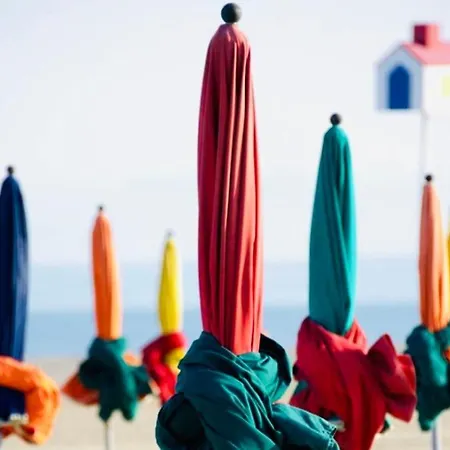 Butterfly - Piscine - Tennis - Parking