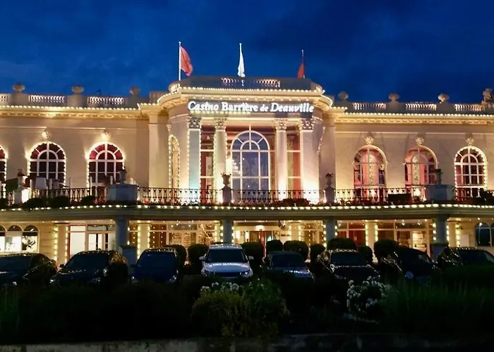 Butterfly - Piscine - Tennis - Parking