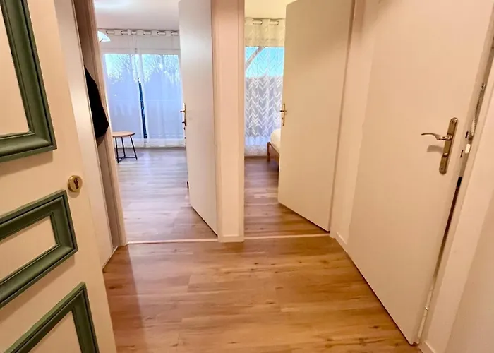 Butterfly - Piscine - Tennis - Parking