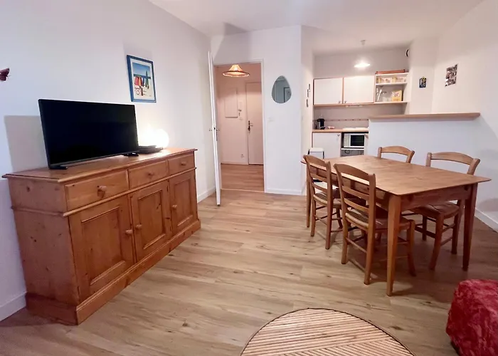 Butterfly - Piscine - Tennis - Parking *